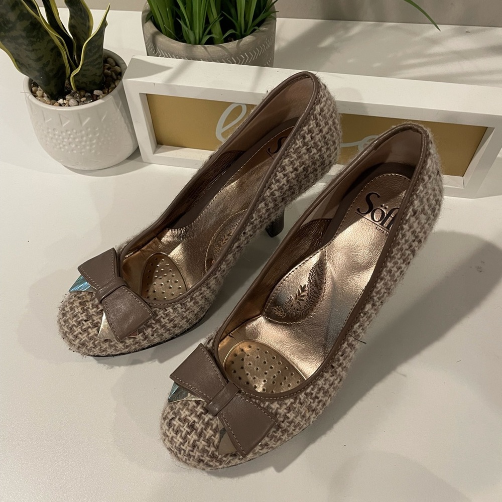 Softi houndstooth heels- Size 8